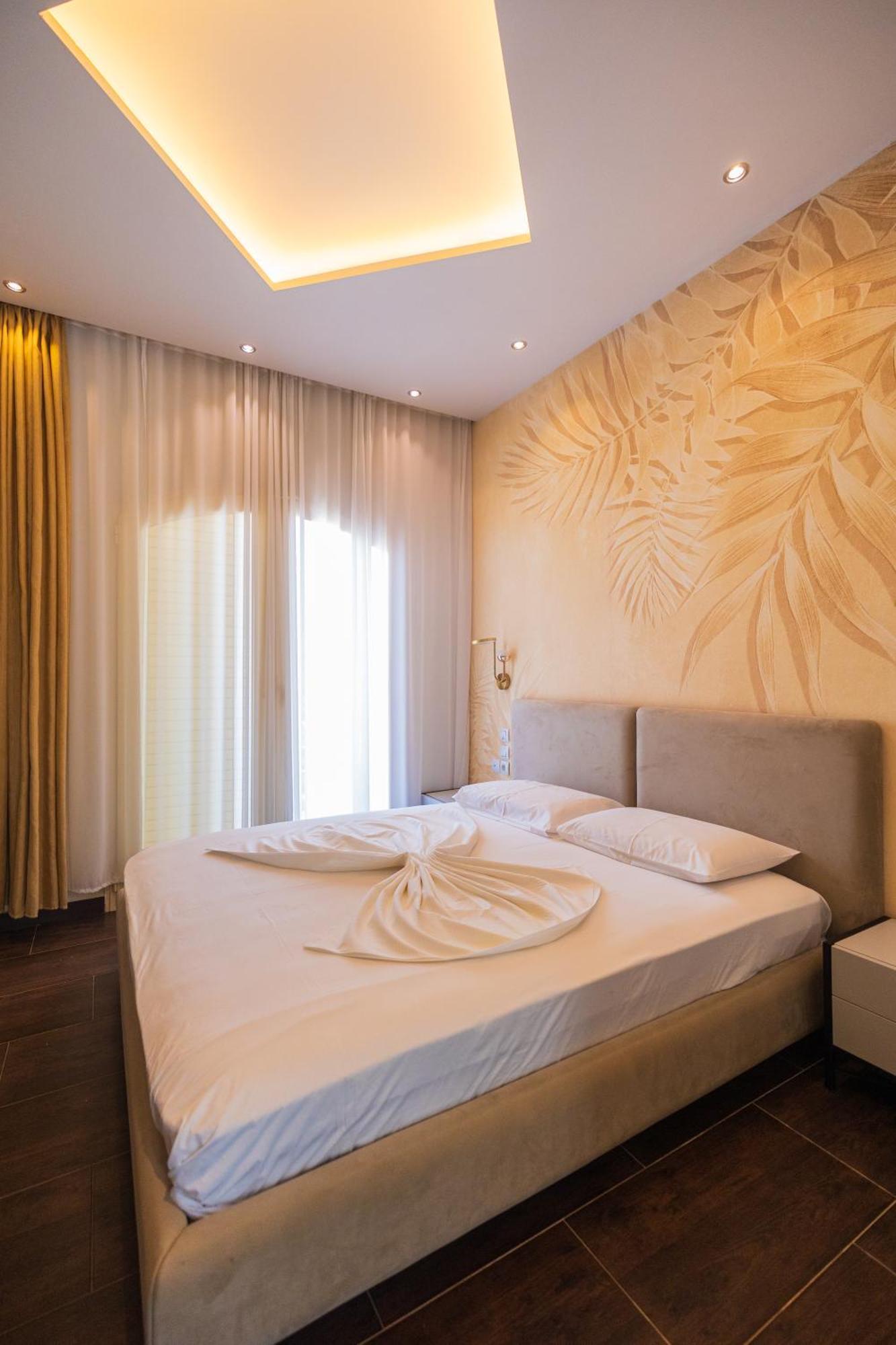 Royal Blue Hotel Dhërmi Kültér fotó