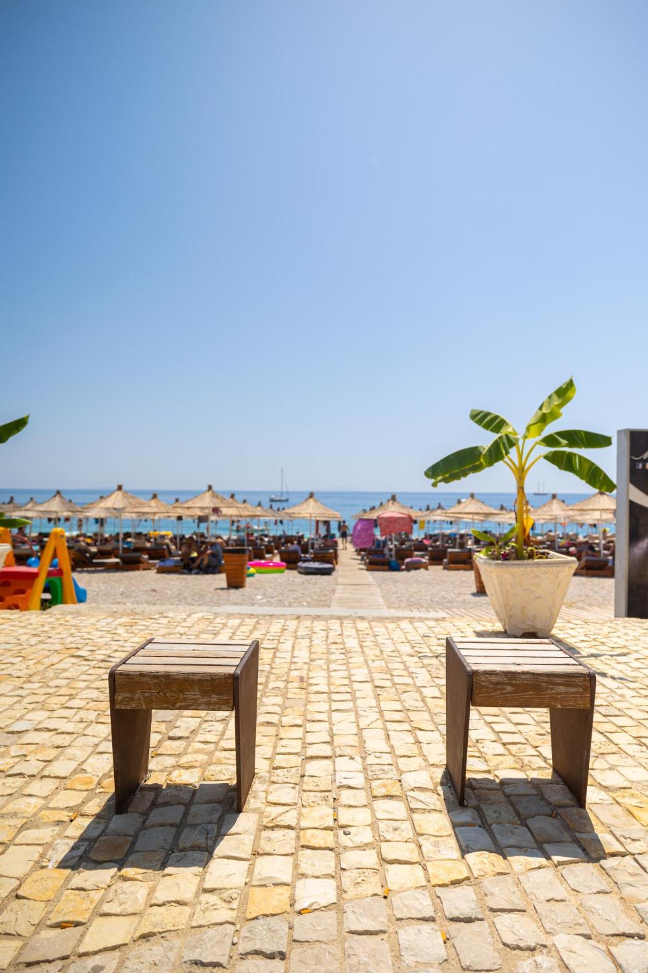 Royal Blue Hotel Dhërmi Kültér fotó